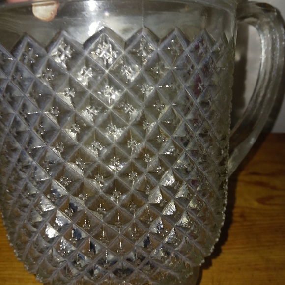 Beautiful vintage glass water pitcher - Picture 2 of 2